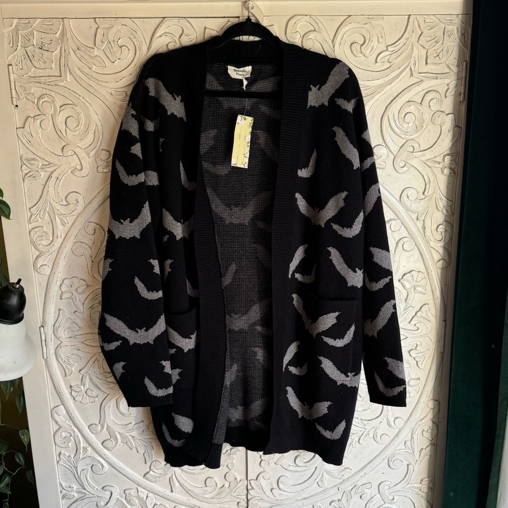 Unique Vintage Oversized open front bat print cardigan NWT one size Plus